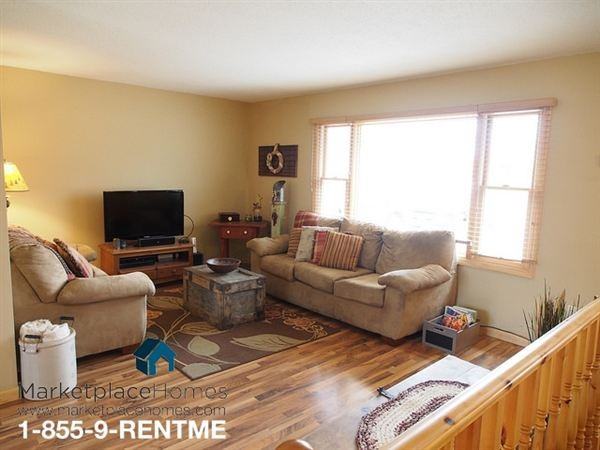 29945 Nathan Ct - Photo 2 of 13