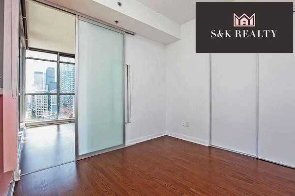 375 King Street West #1817