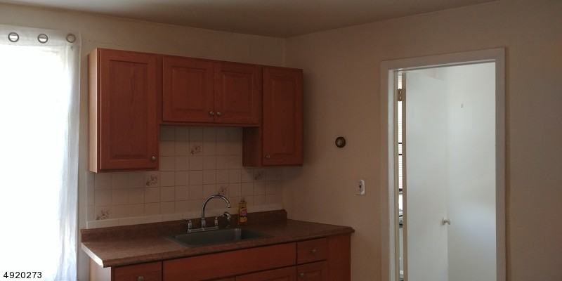 141 Jackson Ave - Photo 3 of 10