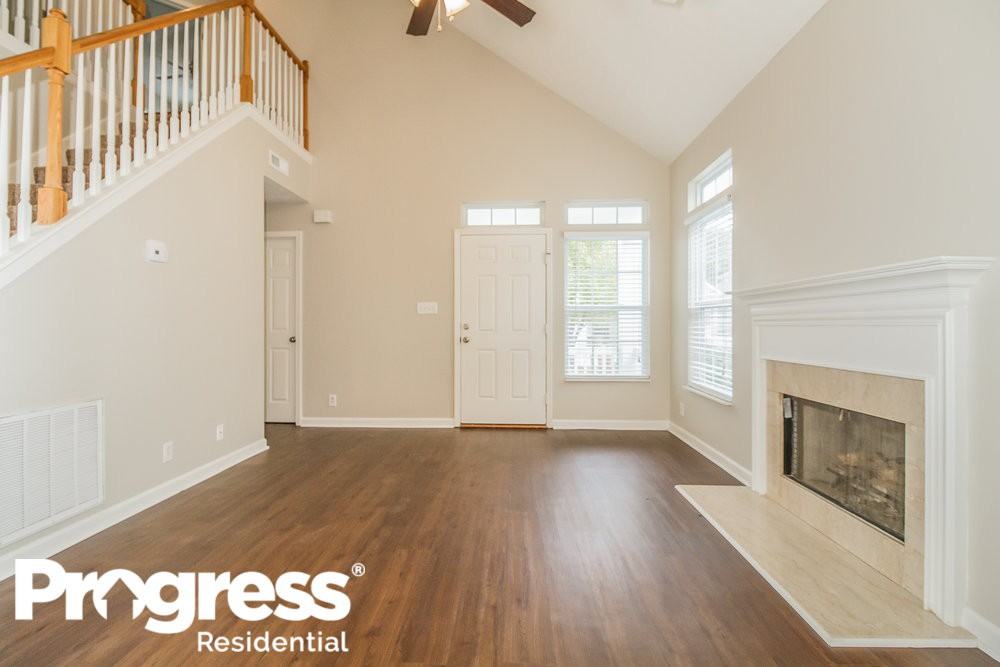 3553 Glenfalls Dr - Photo 3 of 15