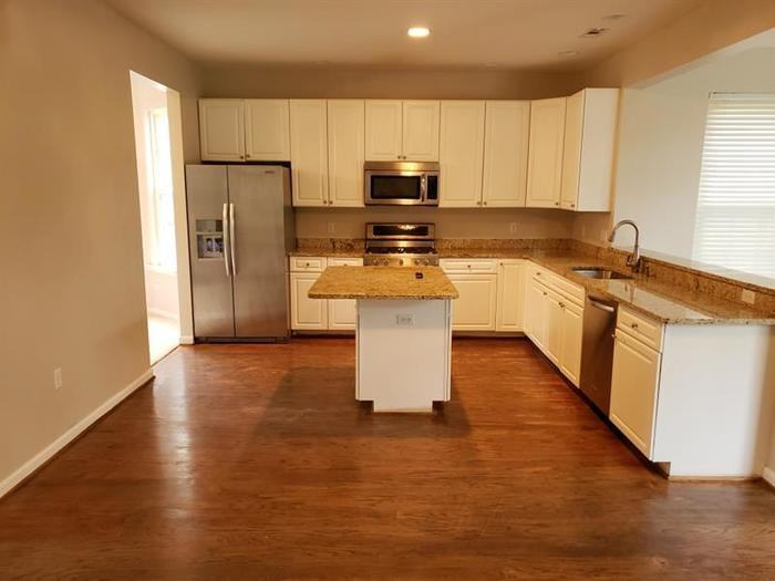 230 Web Foot Lane - Photo 3 of 15