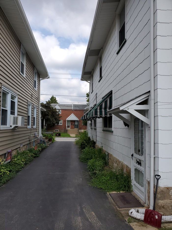 132 Drexel Avenue - Photo 3 of 16