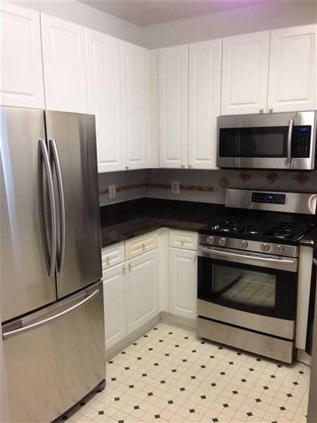 Westbriar Condominium - Photo 3 of 10