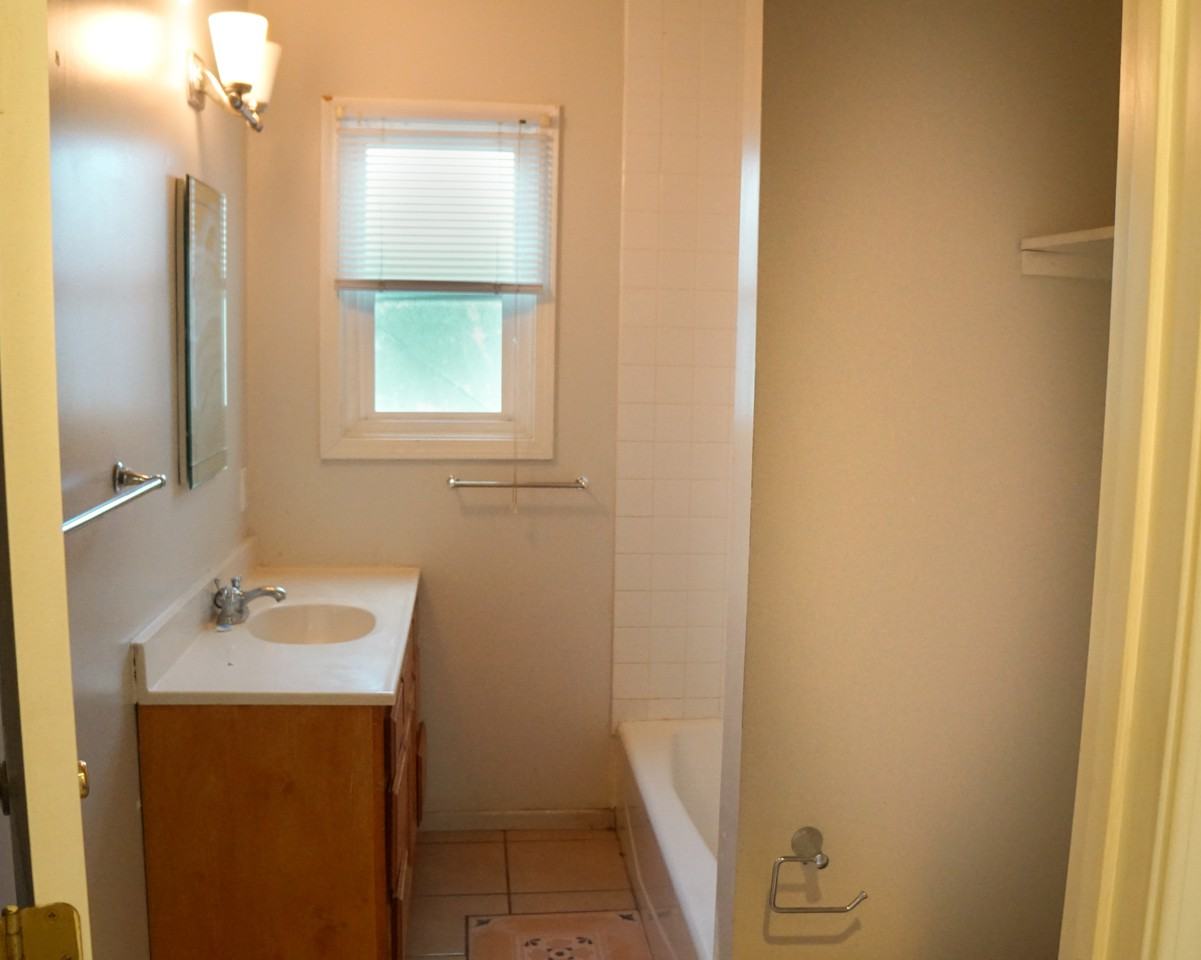 13120 Penn Street - Photo 3 of 12