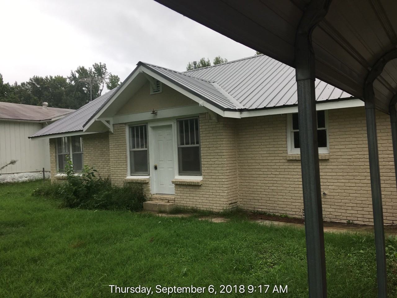 708 Walker Street - Photo 2 of 32