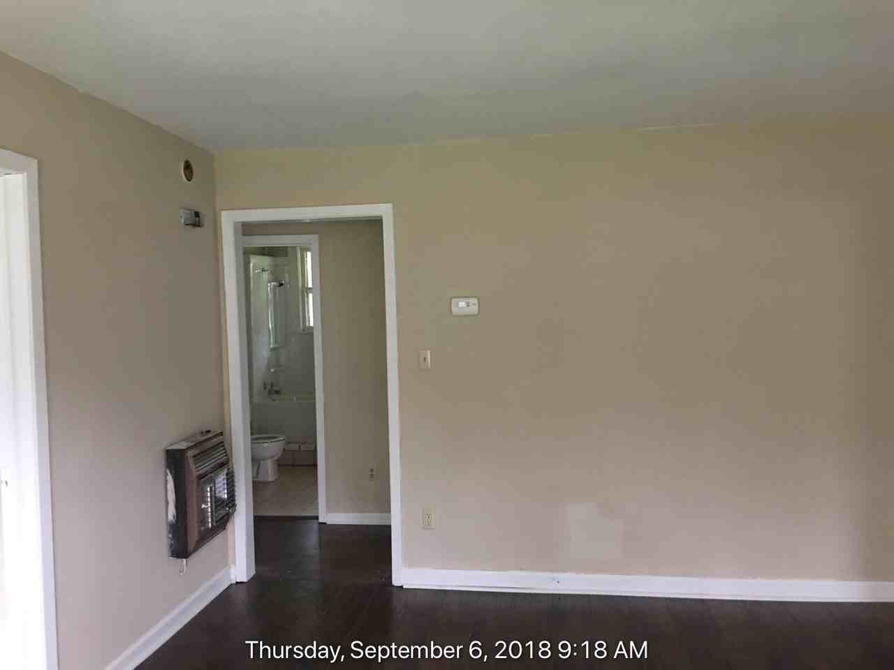 708 Walker Street - Photo 3 of 32