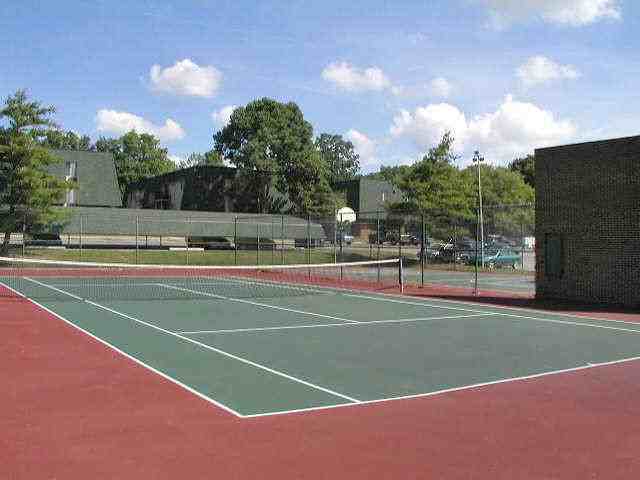 Auburn Hills Apartments - Photo 2 of 13