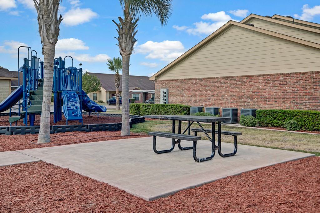 Champion Homes at Creek Canyon - Photo 2 of 8