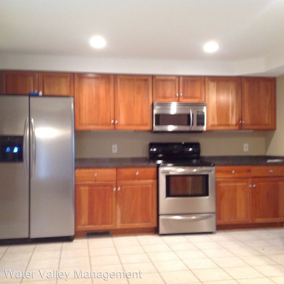 4287-4300 Tisbury Lane - Photo 2 of 12