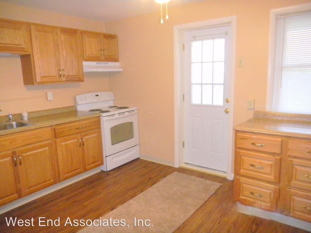 1026 S 10th Street - Photo 2 of 4