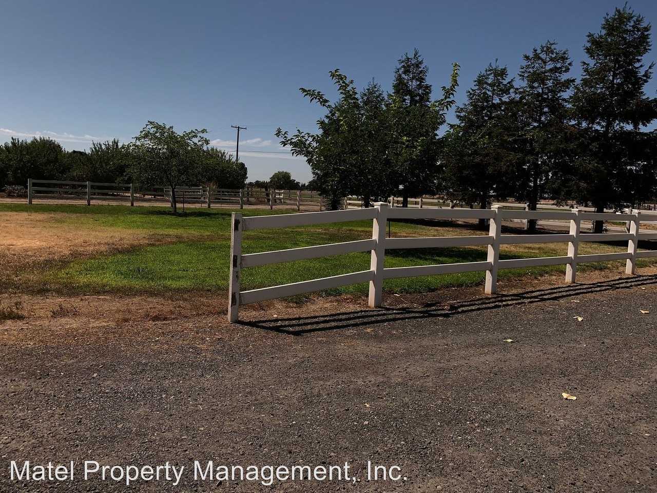 12642 Delaware Rd - Photo 2 of 20