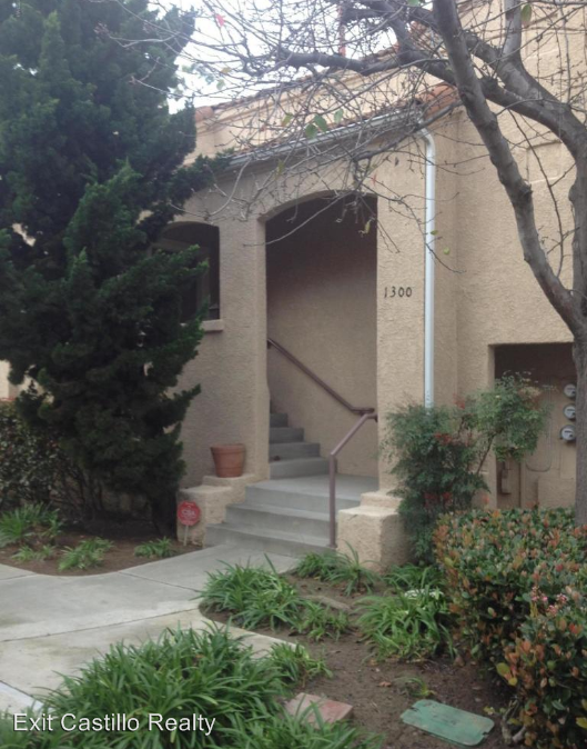 1300 Jamaica Lane - Photo 2 of 11