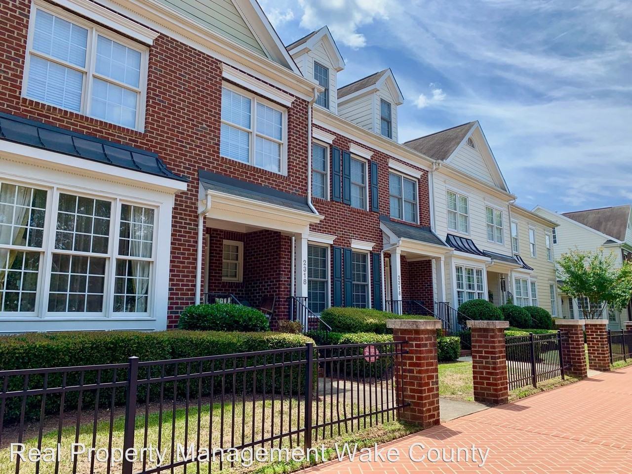 2316 Saint Pauls Square - Photo 2 of 28