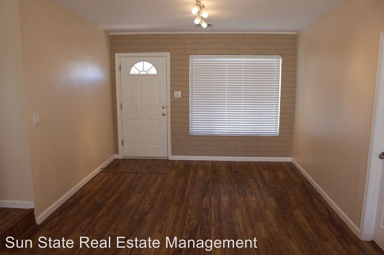 1237 Pitt Ne - Photo 3 of 27