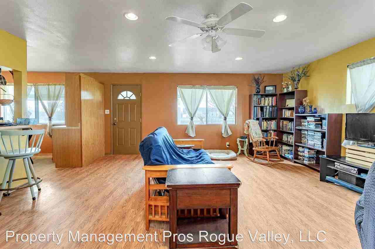 4178 Dodge Rd - Photo 2 of 13