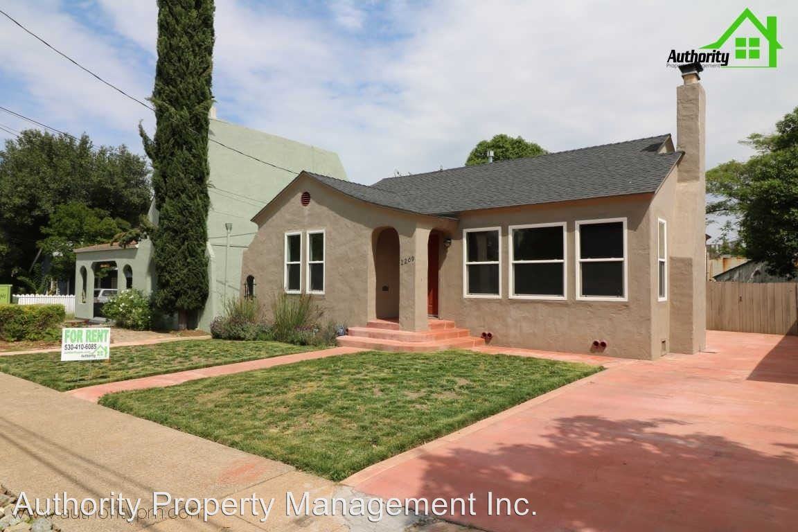 2209 Court St. - Photo 3 of 15