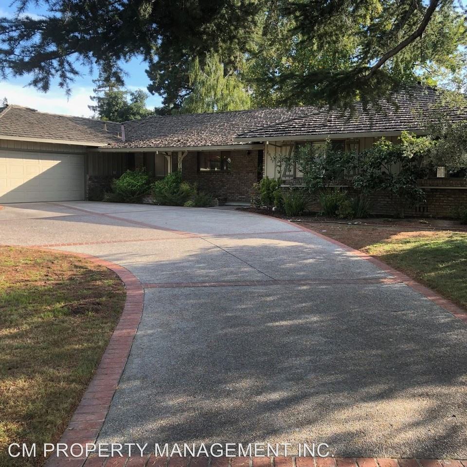 20129 Chateau Drive - Photo 2 of 8