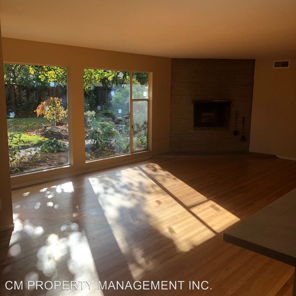 20129 Chateau Drive - Photo 3 of 8