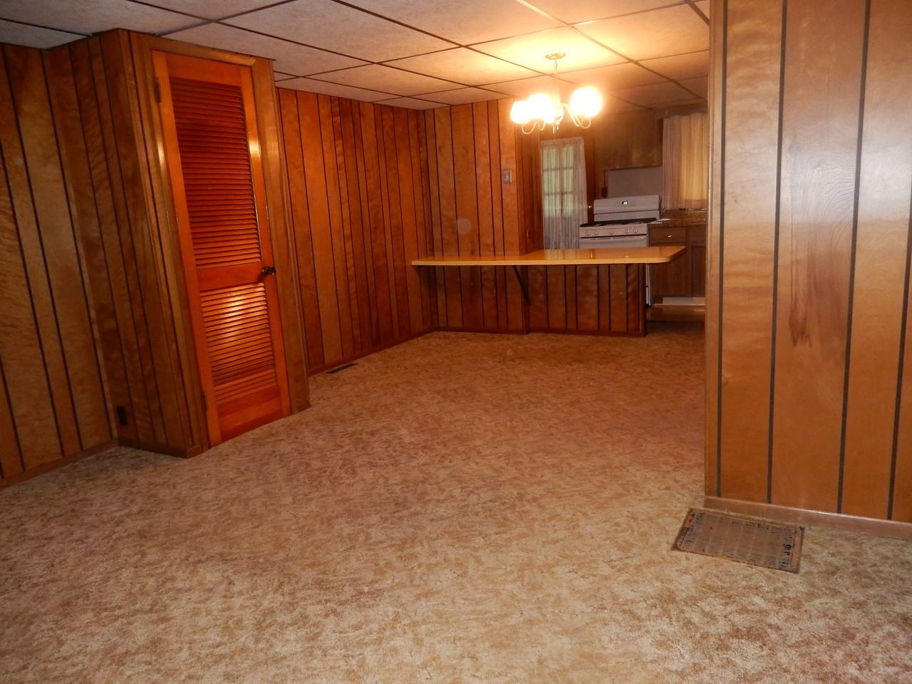 477 477 Church Street MCINTYRE - Photo 2 of 8