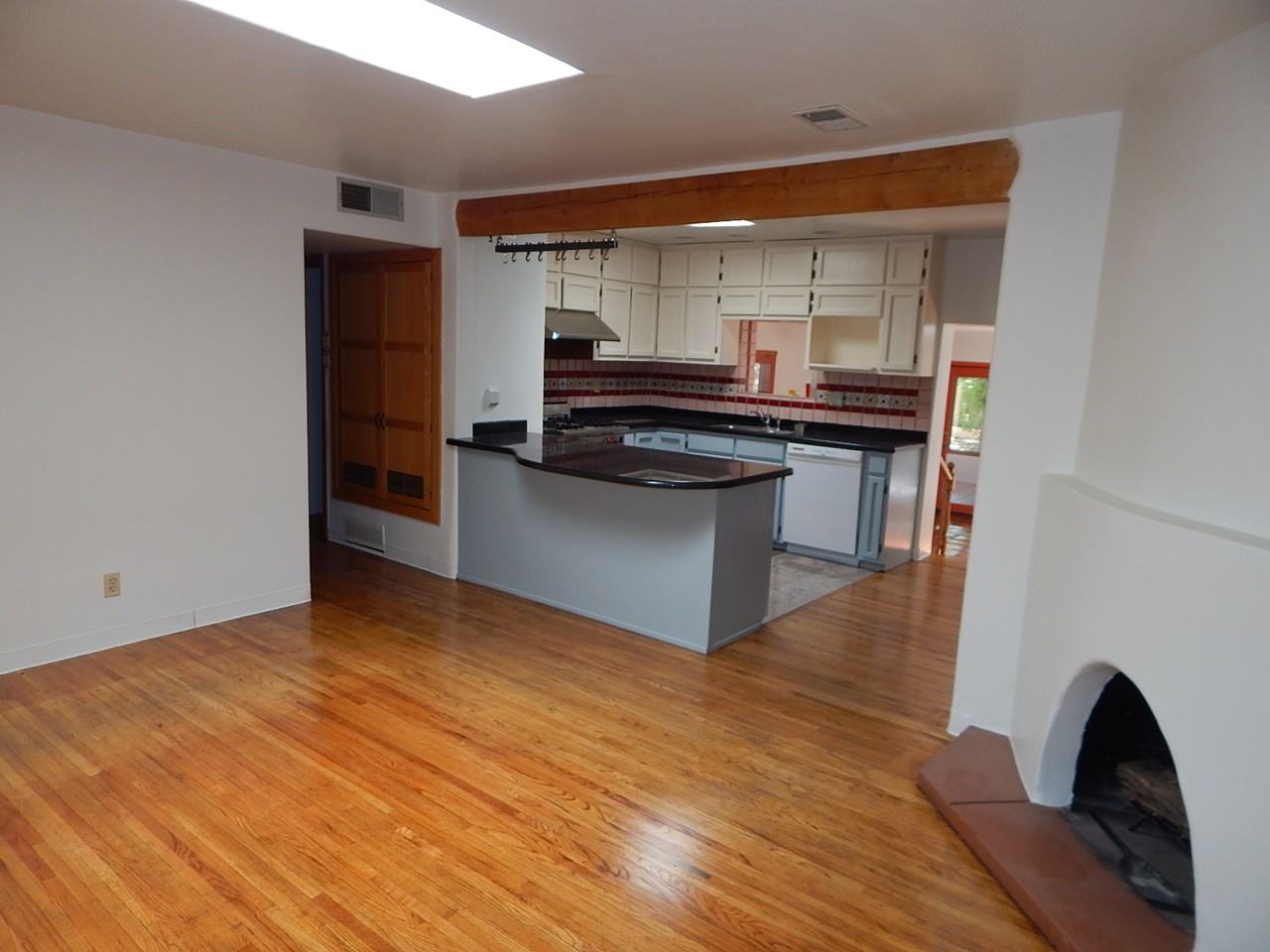 914 Rio Vista St - Photo 3 of 31