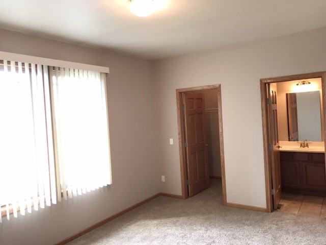 3103 Long Branch Ave - Photo 3 of 9