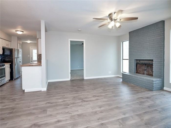 414 Cypress Ln - 416 Cypress Ln - Photo 2 of 11