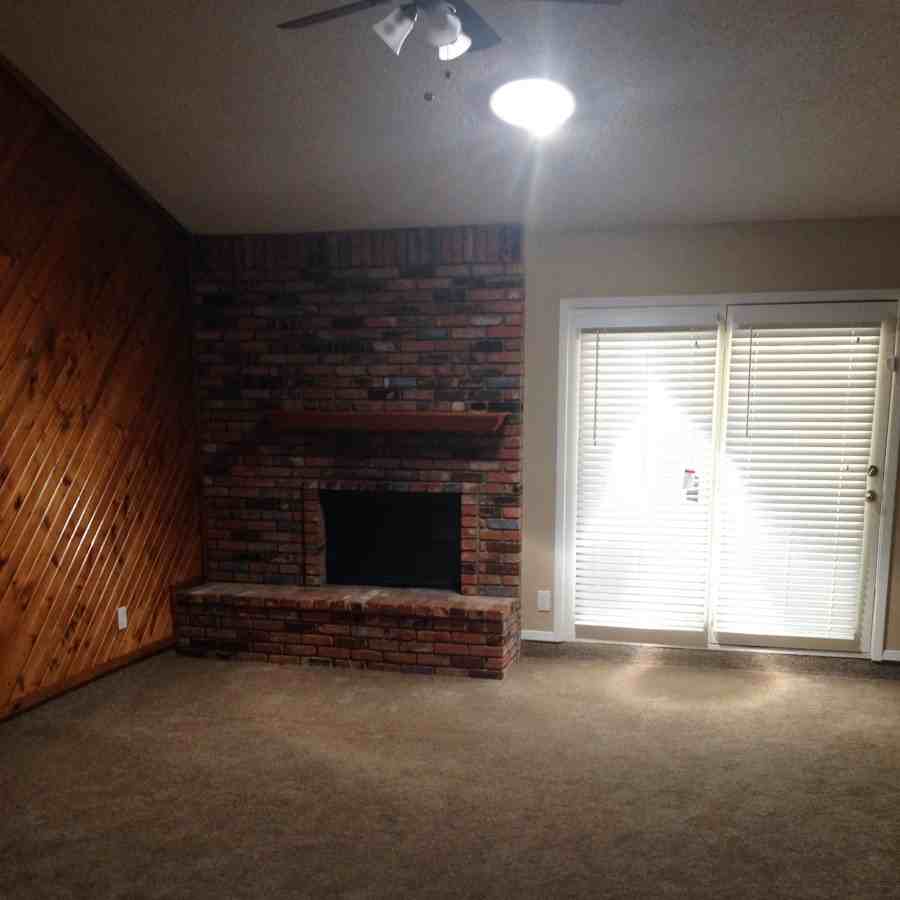 1020 Fox River Ln - Photo 2 of 13