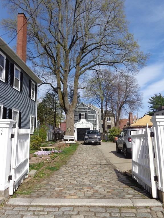 3 1/2 1/2 Federal Court Unit 1 - Photo 3 of 23