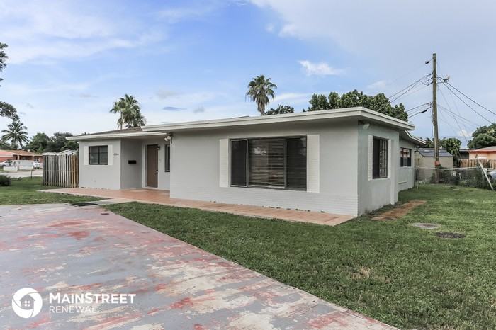 6546 Southwest 21st Street - Photo 3 of 16