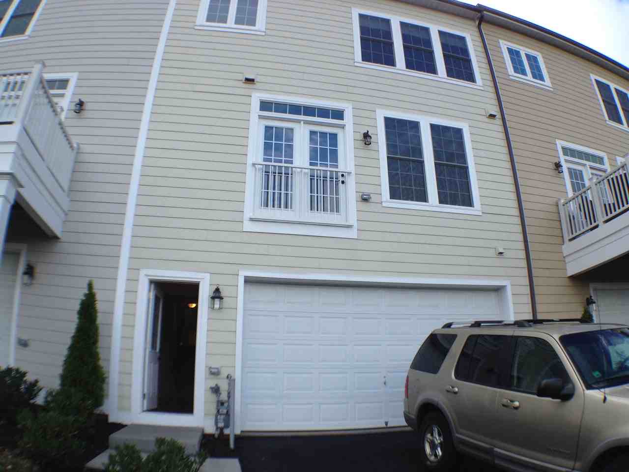 8111 Westside Blvd - Photo 2 of 36