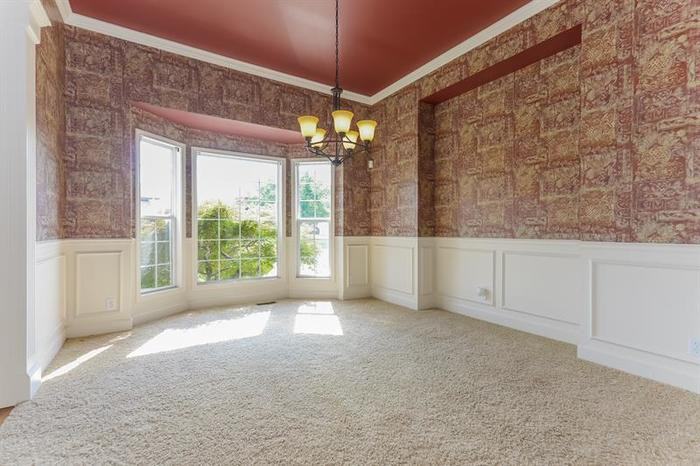 4230 Northeast Edmonson Court - Photo 3 of 29