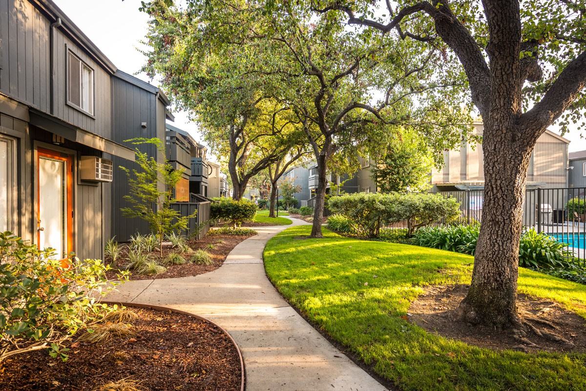 1607 Parkmoor Avenue #118 - Photo 2 of 21