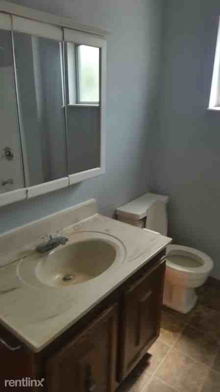 301 E Voris Up - Photo 2 of 11