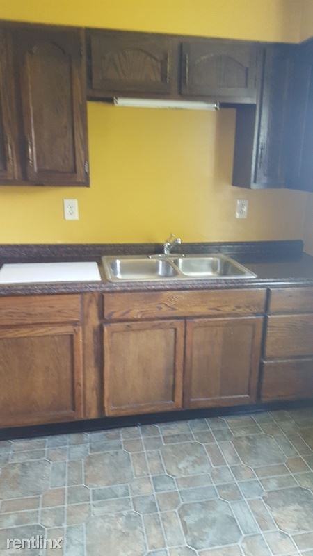 301 E Voris Up - Photo 3 of 11