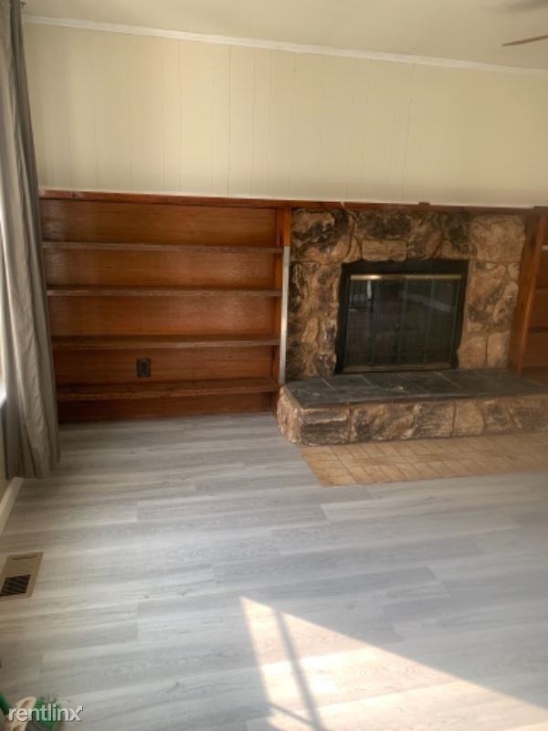 1772 Fairfax Dr - Photo 2 of 22