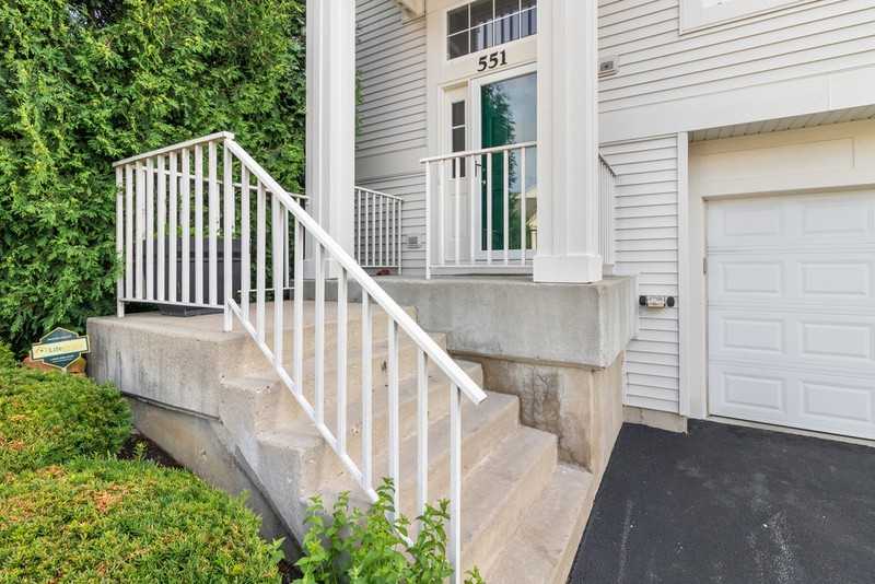 551 S Rosehall Ln - Photo 2 of 17