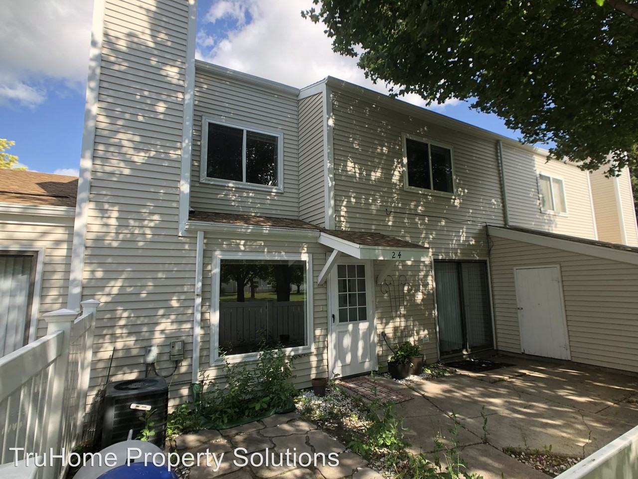 24 Parkview Circle - Photo 2 of 21