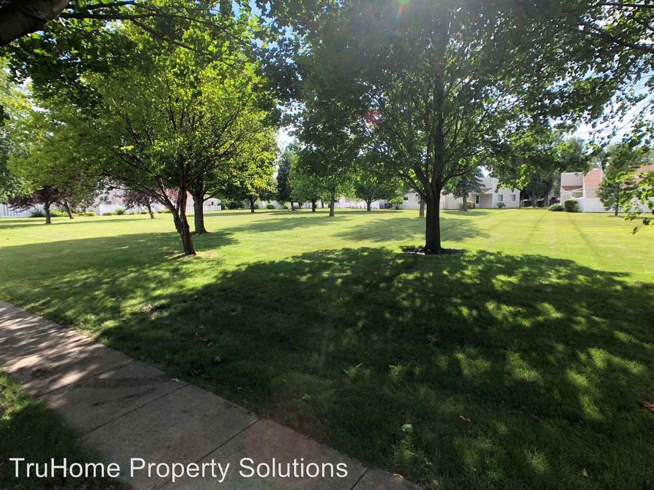 24 Parkview Circle - Photo 3 of 21