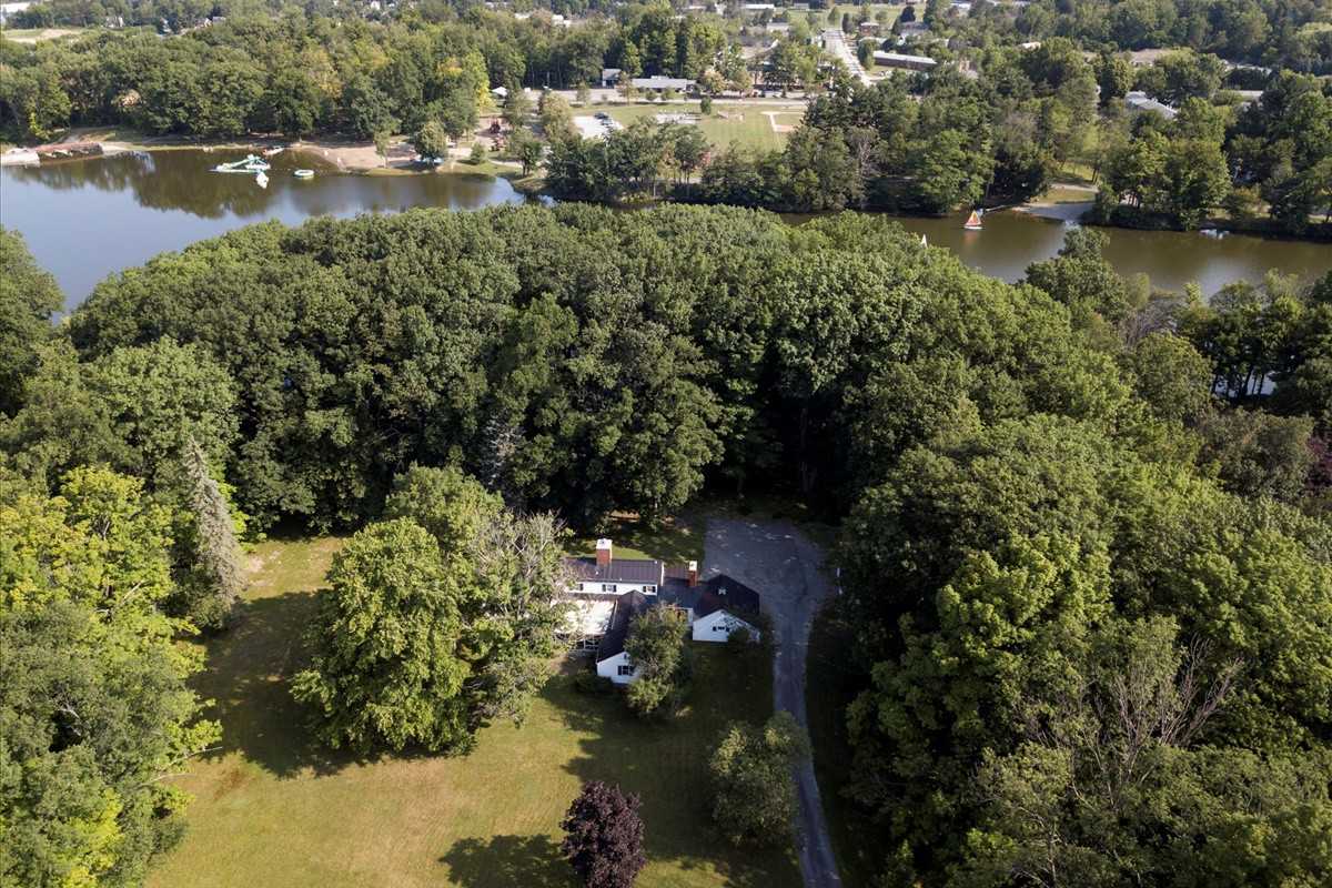 200 Elmhurst Drive - Photo 2 of 30