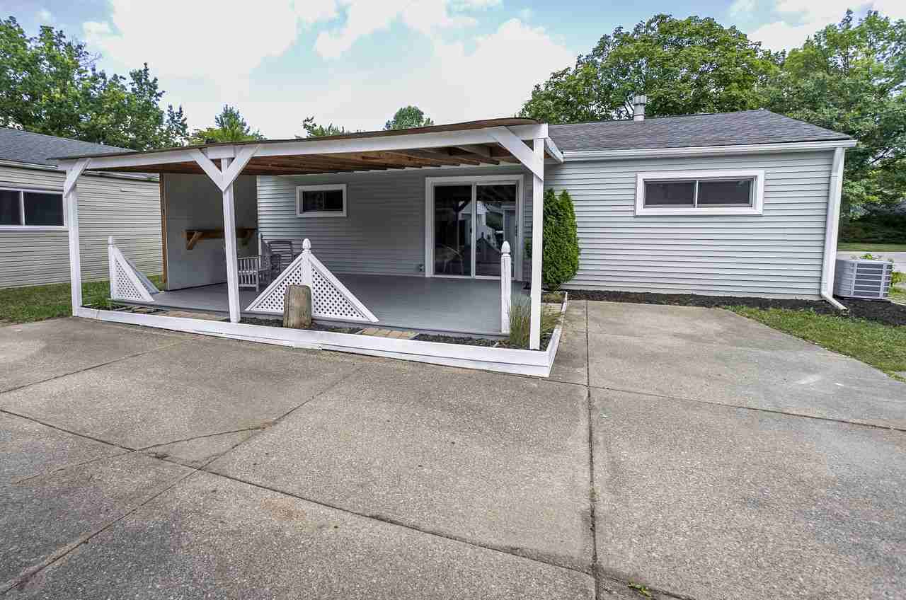 285 Rowan Drive - Photo 3 of 16