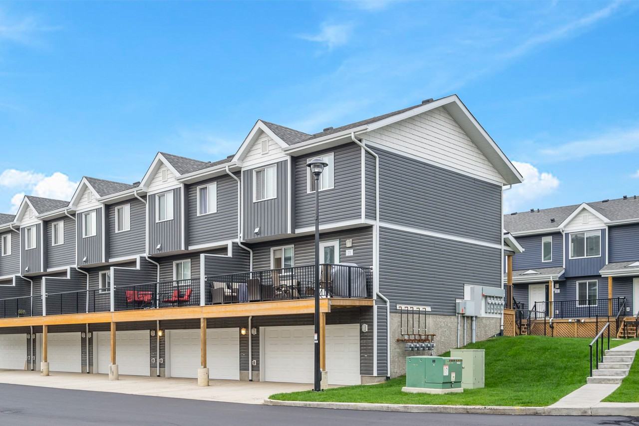 401 Athabasca Avenue Wood Buffalo Ab T9j 1h4 3 Bedroom House For Rent For 2 245 Month Zumper