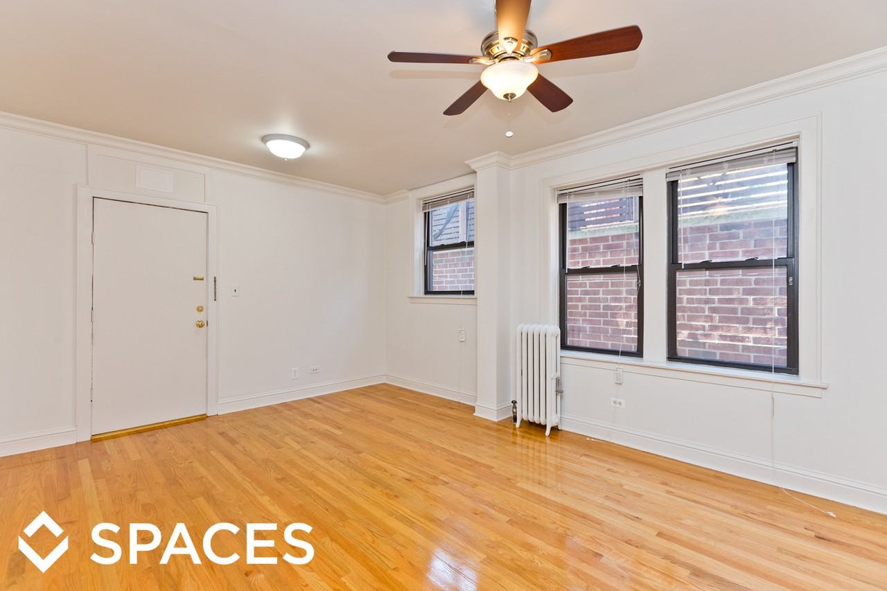 4250 Clark - Photo 2 of 5