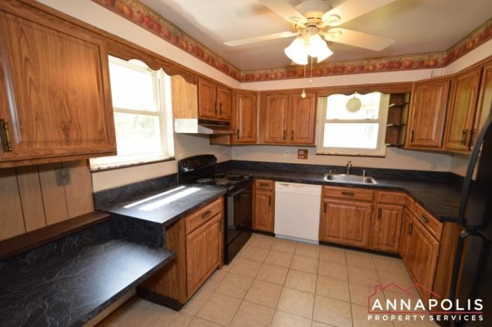 1008 Tudor Drive - Photo 3 of 23