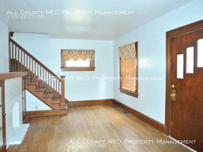 1422 Elder Ave - Photo 3 of 6