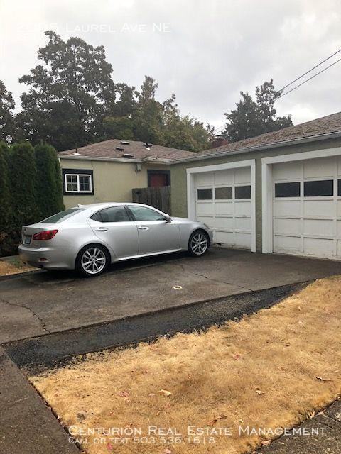 2095 Laurel Ave Ne - Photo 2 of 15