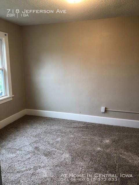 718 Jefferson Ave - Photo 3 of 10