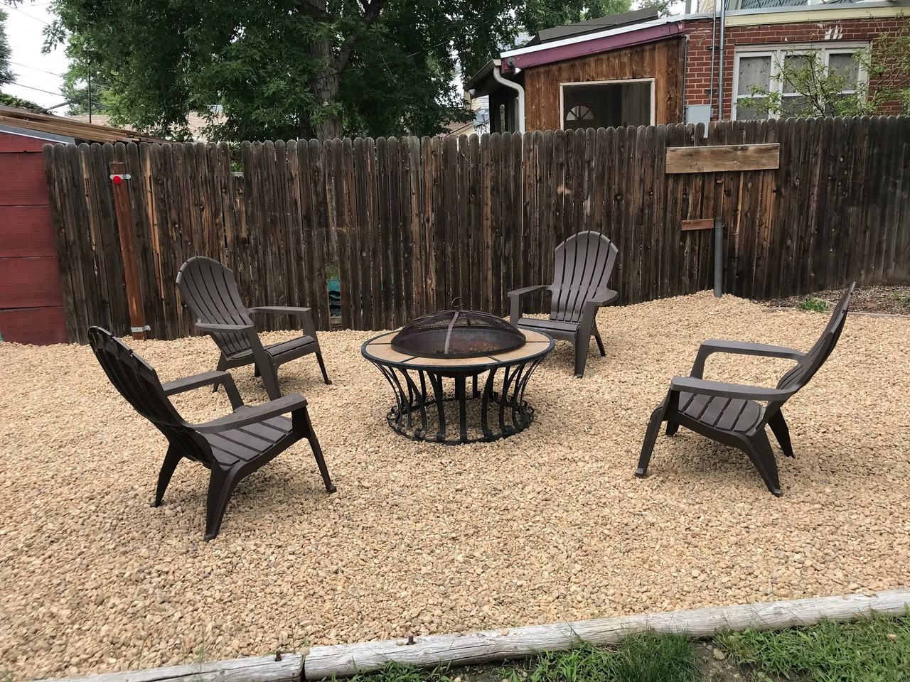 489 S Sherman St - Photo 3 of 3