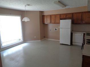 108 Cumberland Pl - Photo 3 of 6