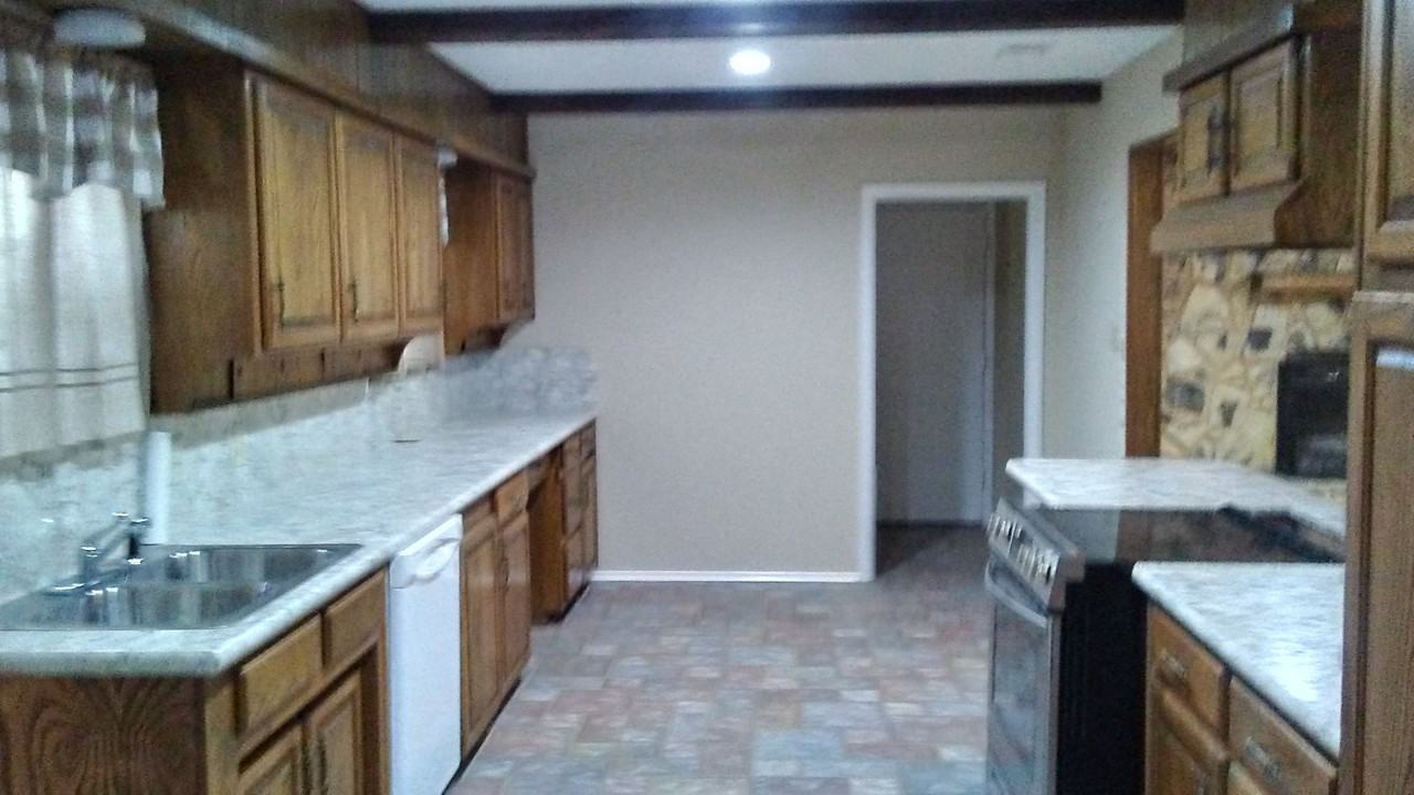 2703 S Murco Dr - Photo 2 of 11