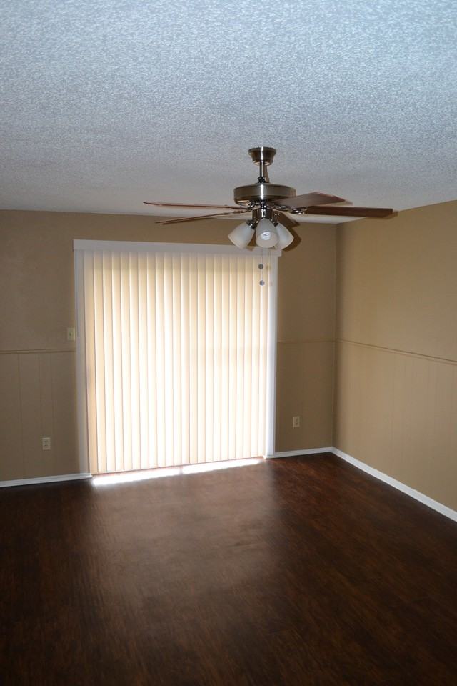 905 Tuskegee St - Photo 3 of 13